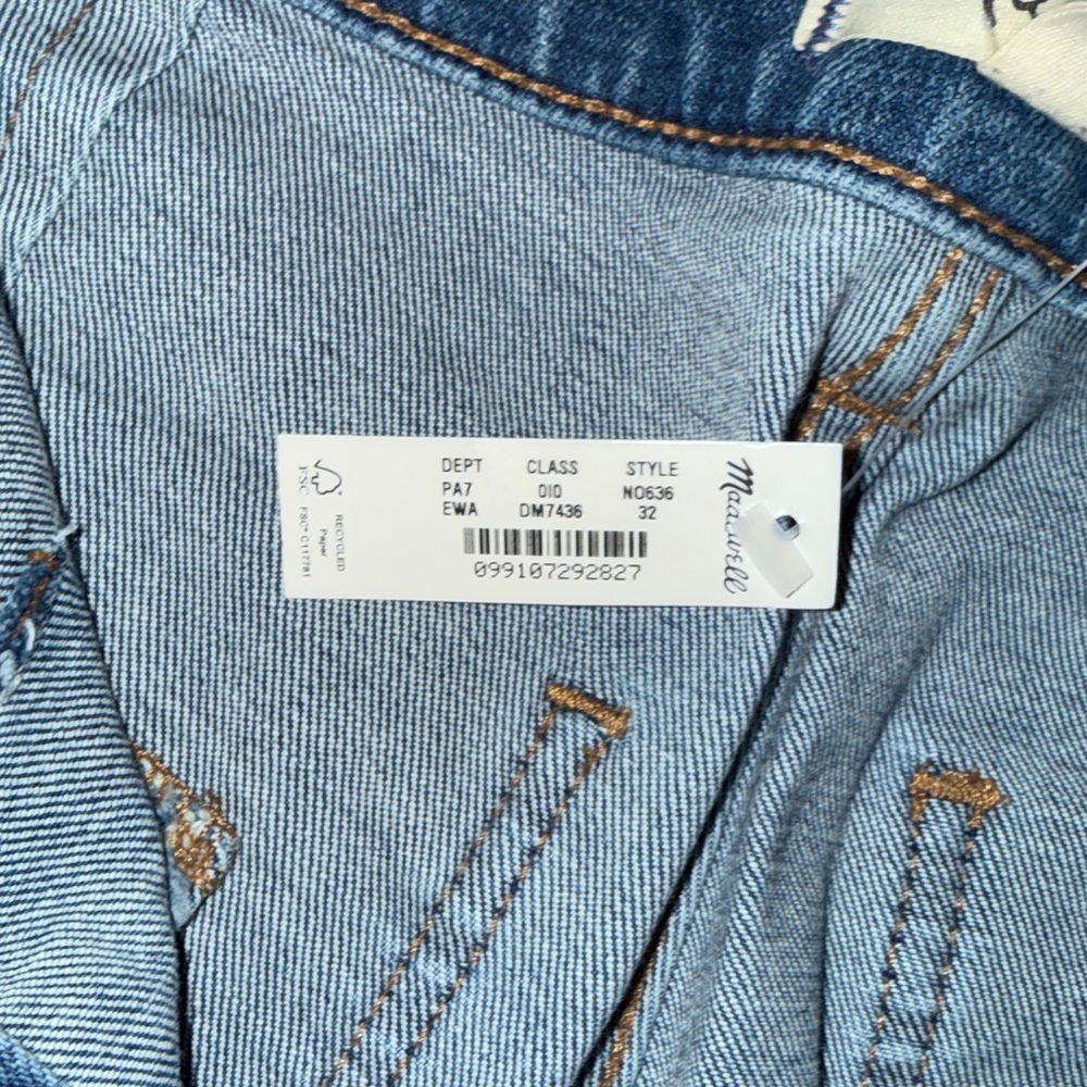 Madewell NWT❗️Midrise Kick Out Crop Denim Jeans - Picture 3 of 10